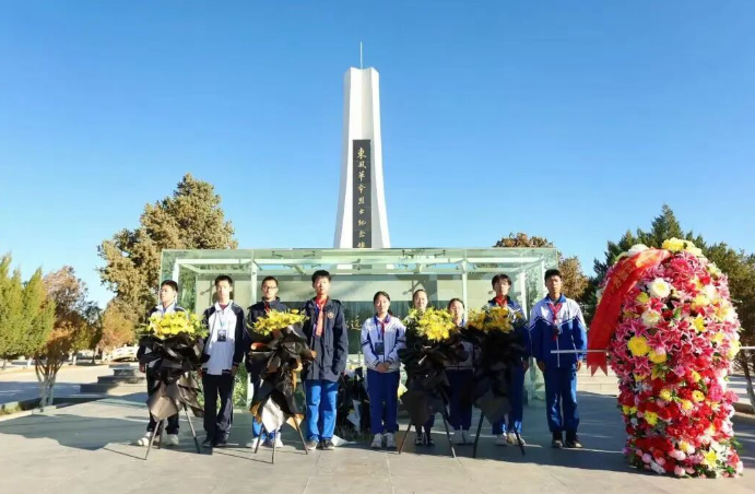 向星辰  亦不忘来路——记东风烈士陵园瞻仰与神舟二十一号发射观礼